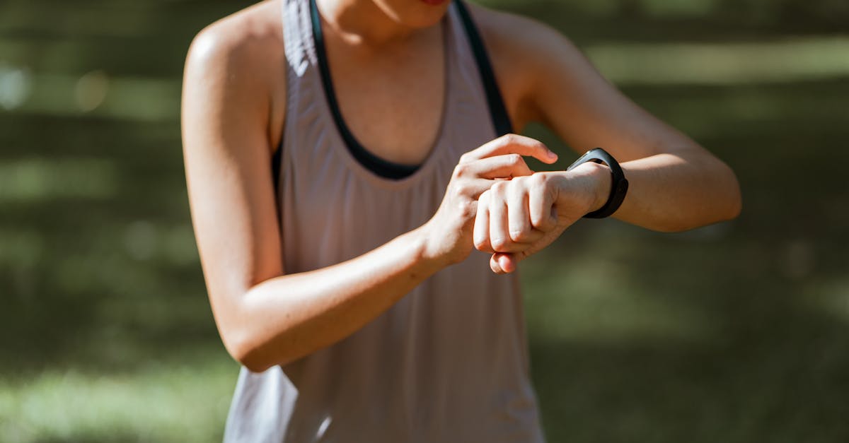 Top Smart Fitness Trackers for Runners: Boost Performance with Real-Time Data