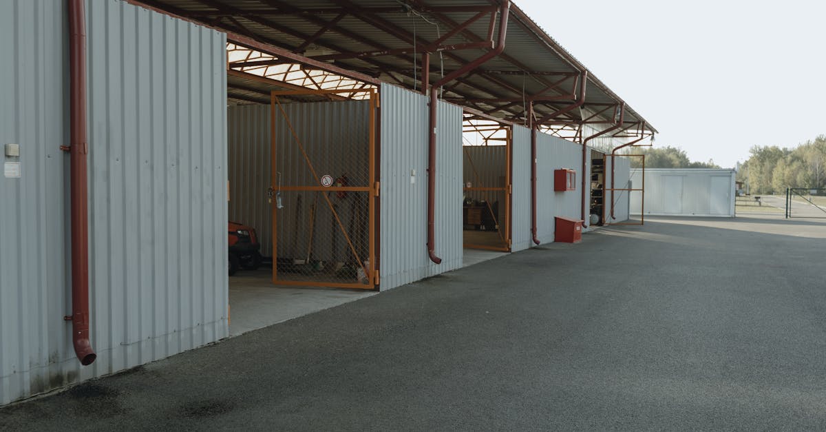 Best Kayak Roof Racks for Small Cars: Safe, Easy, and Space-Saving Solutions