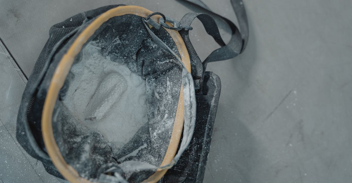 Durable Chalk Bags for Climbing: Top Picks for Long-Lasting Grip & Comfort