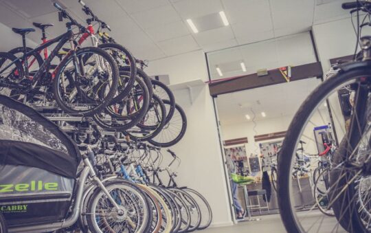 Hybrid Bikes for Beginners: The Ultimate Guide to Choosing Your First Bike