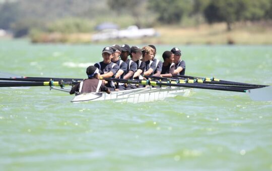 Top Lightweight Paddles for Canoeing: Boost Your Comfort and Performance on the Water