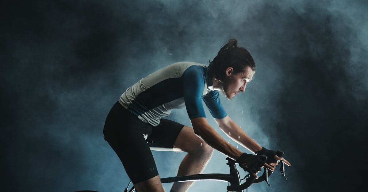 Best Cycling Gloves for Hot Weather: Stay Cool & Comfortable on Summer Rides