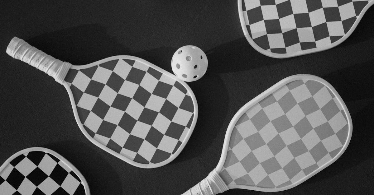 Top Lightweight Pickleball Paddles Under 100g for Speed and Control in 2024