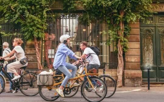 Top 10 Best Cycling Helmets for Commuters: Safety, Comfort & Style Combined